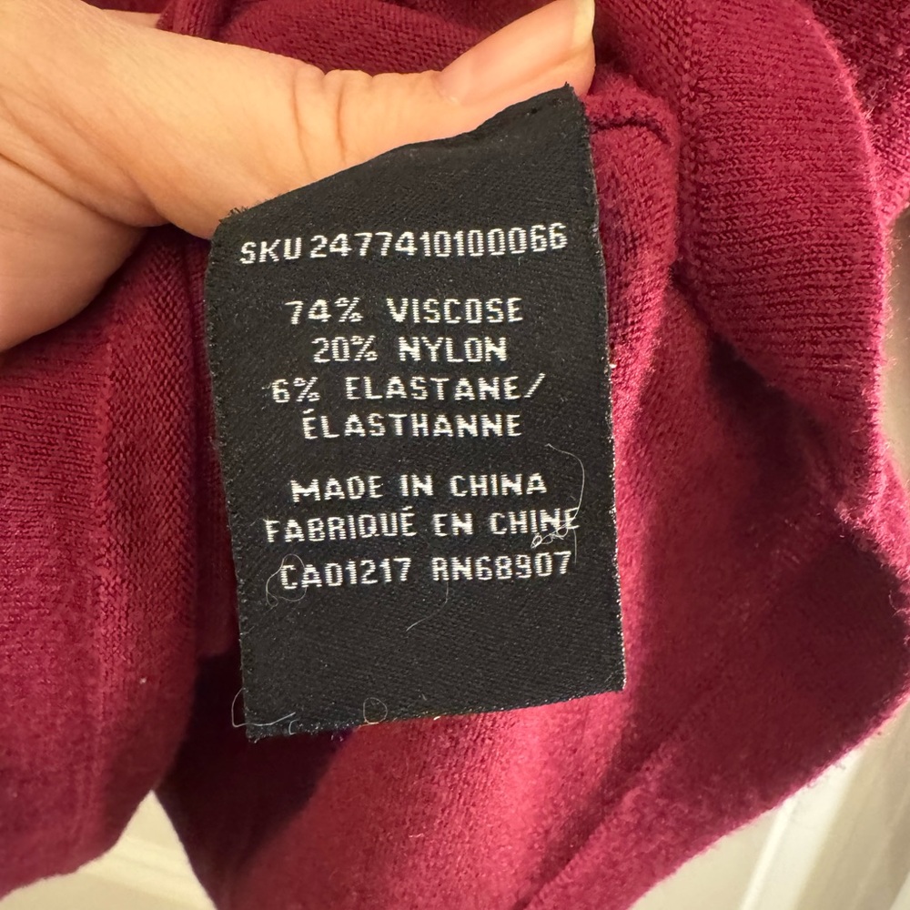 Le Chateau Deep Red Knit Top - Picture 5 of 7